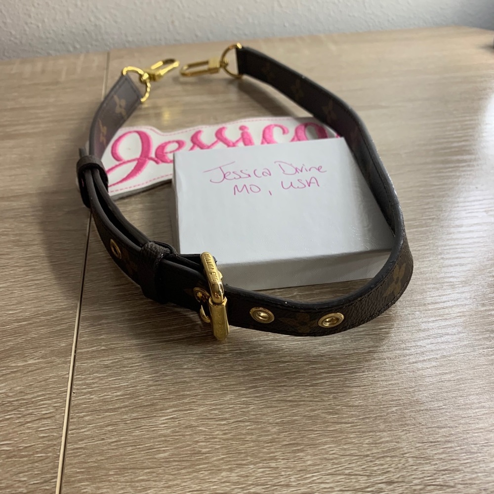 Louis Vuitton Métis Hobo Shoulder Strap